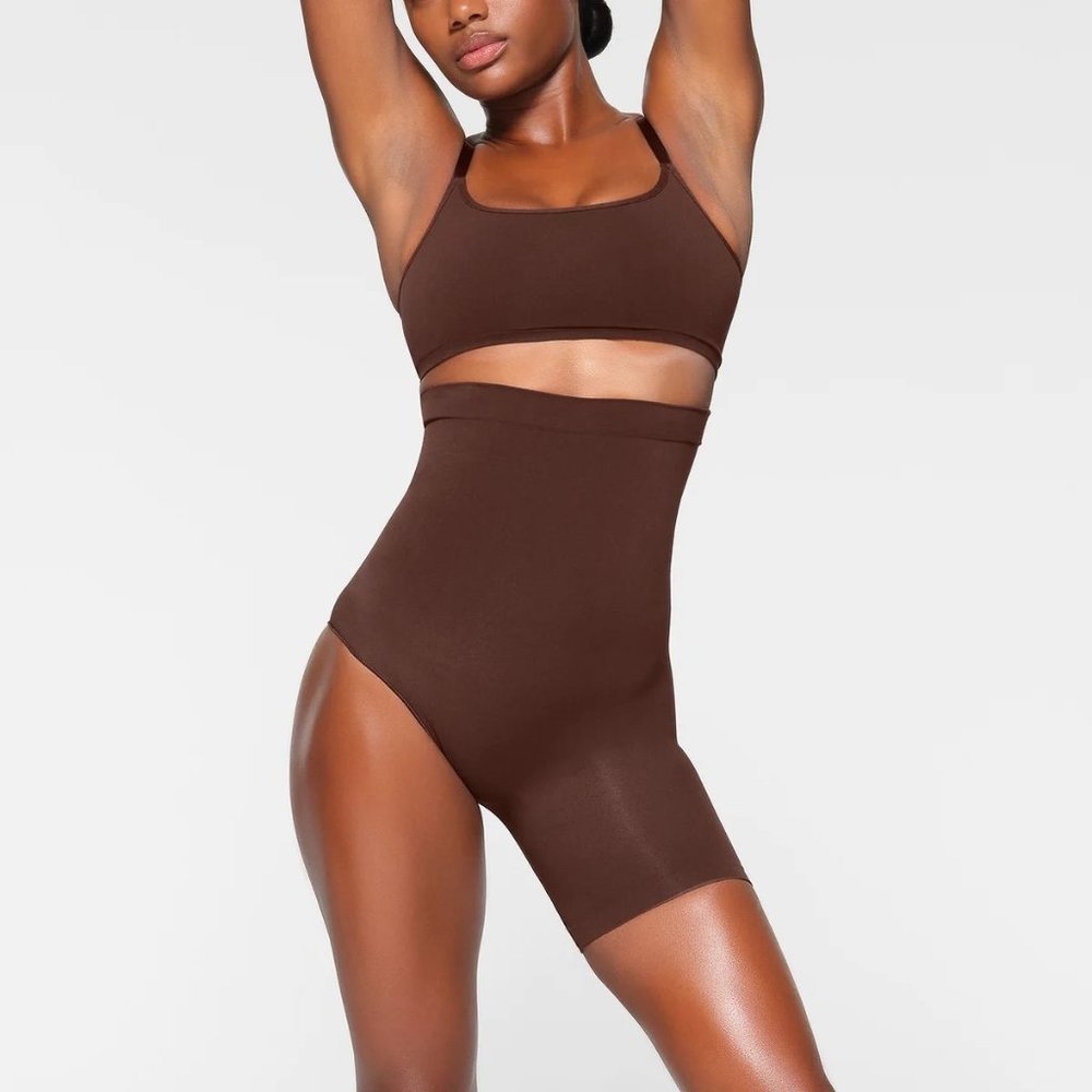 SKIMS Solution‎ Short #2 Right Leg Exposed Cocoa NEW 4XL/5XL